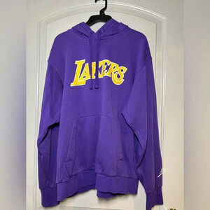 Los Angeles Lakers NBA Men's official Purple Hoodie size large athleisure